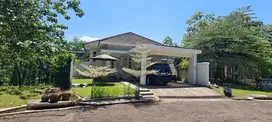 Rumah Dengan Fasilitas Kolam Renang di Bukit Golf Sentul City Bogor