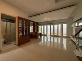 RUMAH SUTERA ONYX ALAM SUTERA DEKET MALL LW DAN TOLL