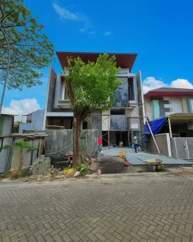 Rumah Woodland, Citraland New • Smart Home System • Garasi 2 • Carport