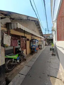 KONTRAKAN 9 Pintu plus Tanah Di Pasar Minggu Jakarta Selatan