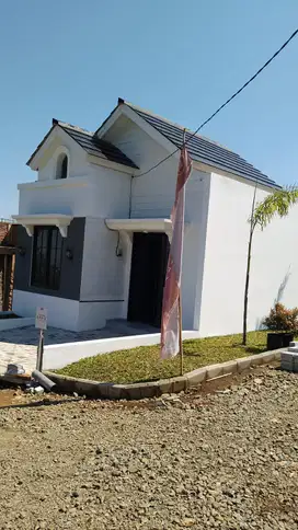 400 jutaan rumah di ciuyah dekat ciawitali cimahi utara dkt Tol baros