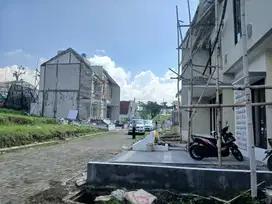 Cluster Villa Modern Kota Batu Malang Dekat Berbagai Lokasi Wisata