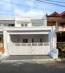Dijual Rumah Baru 2 Lantai dalam Komplek di Pondok Kelapa Duren Sawit