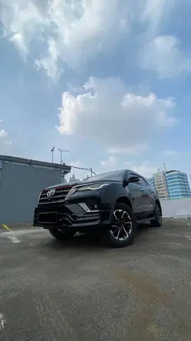 Toyota Fortuner VRZ 2.4 TRD-Sportivo 2021 Facelift