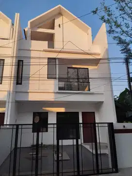 Dijual Rumah Baru Siap Huni di Sunter Agung, Jakarta Utara