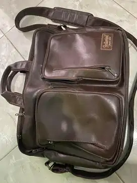 Tas Kulit Asli Brotherhood