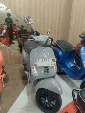 PIAGGIO VESPA S 125 FACELIFT 2022 PERFECT CONDITION
