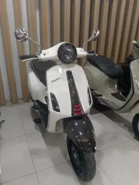 PIAGGIO VESPA PRIMAVERA 150 2014 PERFECT CONDITION