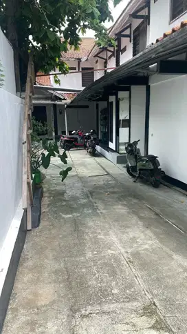 Rumah Dan Usaha Kost Cilandak 2Lt 25KT 571m2 SHM Lokasi Strategis