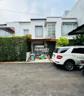 JUAL RUMAH HOOK SECONDARY DI WILAYAH CIRENDEU DEKAT MRT LEBAK BULUS