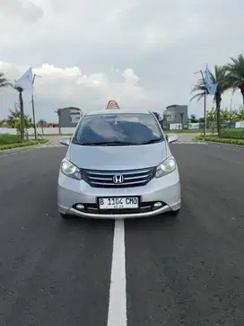 tdp 18 jt Honda Freed PSD 2011 silver