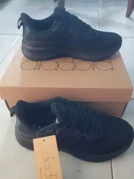 Jual Sepatu Merk Diadora..