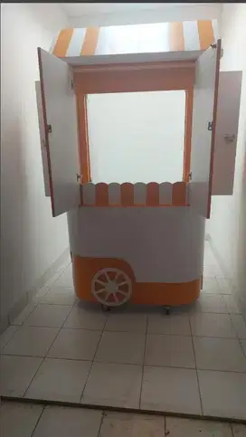 Gerobak bekas es