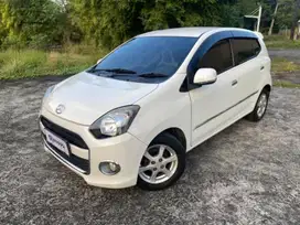 DP Rendah Daihatsu Ayla 1.0 X Bensin-MT 2016 Putih LDV