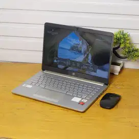 SLIM MULUS Laptop HP 14s Athlon silver RAM 8 GB