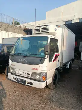 Isuzu ELF NKR55 ps100 engkel box freezer 2015