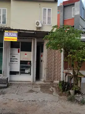 Di jual cepat dan murah ruko 2 lantai surat shm