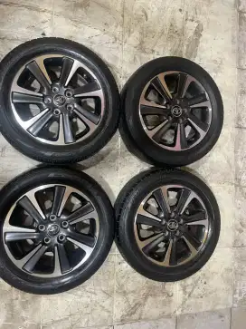 Vlg toyota voxy R16