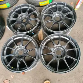 Wedssport tc105x SSW R17x8 5x114,3 ET 35 4pcs