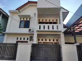Disewakan Rumah Strategis di Taman Pulogebang Cakung Jakarta Timur