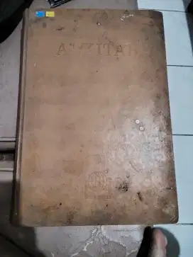Alkitab Kristen ukuran besar