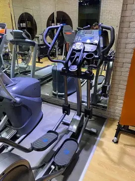 Life Fitness E3 Elliptical Cross Trainer