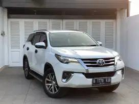 FORTUNER VRZ TRD 2,4 AT 2019