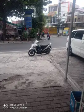 Suzuki Spin 125 Putih