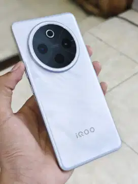 IQOO Z10 5G 12/512GB Seperti Baru