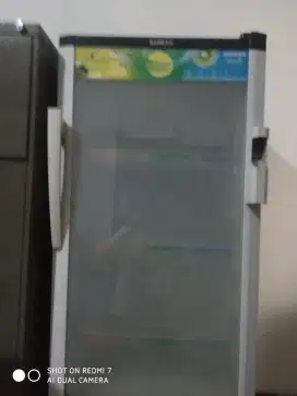 Lemari pendingin minuman/Chiller