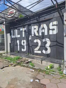 Tempat usaha di pinggir jalan raya sukoharjo