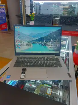 Laptop Lenovo ip Slim 1i Series/8gb/Ssd 512gb