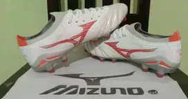 Sepatu sepakbola Mizuno Morelia Neo size 42
