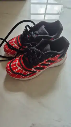Sepatu adidas anak uk 29 spiderman