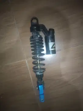 Shock belakang merek WP