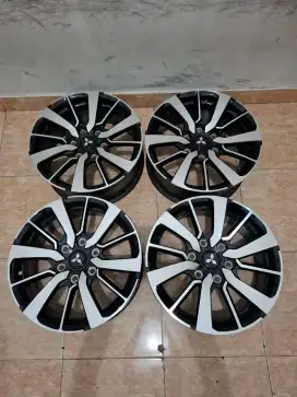 Velg pajero dakar r18 original