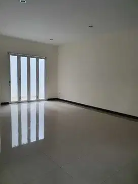 Disewakan Rumah Siap Huni di Taman Kopo Indah