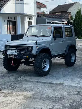 Dijual : Katana 1990 4x4 aktif, full spek pajak off 1x