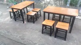 Meja kursi warung makan