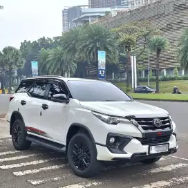 FORTUNER VRZ TRD AT 2019 KICK SENSOR LOW KM 40rb SUPER ISTIMEWA !!