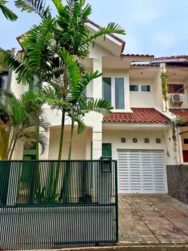 PONDOK INDAH RUMAH HOMY CLUSTER GANDARIA ONE GATE SYSTEM RADIO DALAM