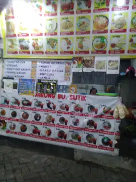 Pujasera jln kalimantan/ deket kampus Unej