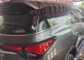 Jual  TOYOTA FORTUNER 2.4 VRZ 
SOLAR