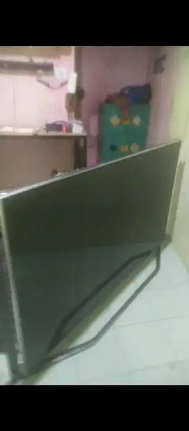 Android smart Tv 79inc Minus lcd