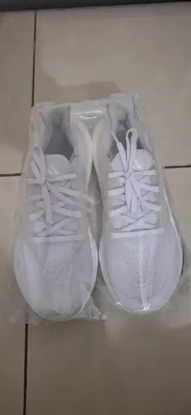 Sepatu Lari Adidas Ultraboost