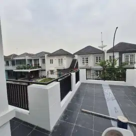 Rumah 2 Lantai 150/120 Kota Wisata Cibubur. KT 3+1, KM 2