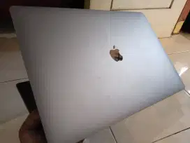 Dijual macbook Pro 2019 Ram 32GB DDR4 SSD 512GB CC345 MULUS