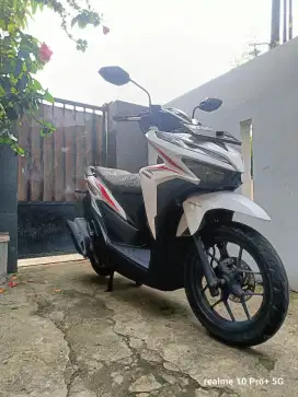 Dijual cepat Honda Vario 125 2019 putih