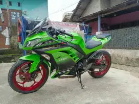 Dijual motor kawasaki ninja F1