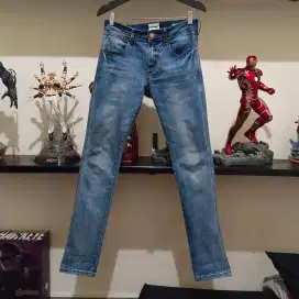 Celana Wrangler skinny Vegas ripped original